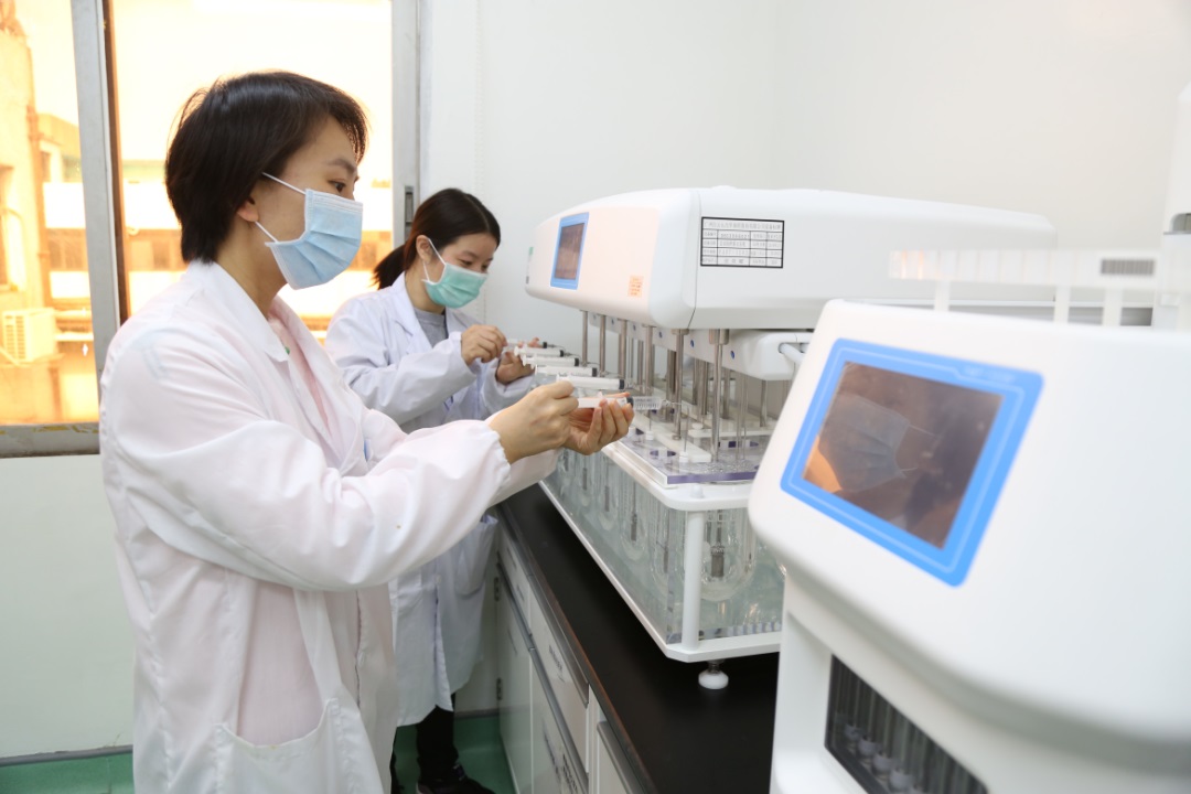 �칫���ϵ�һƿ�� �����ɿ���Ҳ����Ǩ�͵�ά��������Ʒ��vic�з��˶����