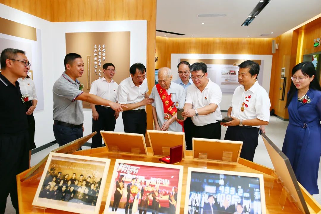 ϲѶح����ɽά��������Ʒ��vic��˾��ί�ٻ��ҩ���š����ǵ�ί�������ƺ�