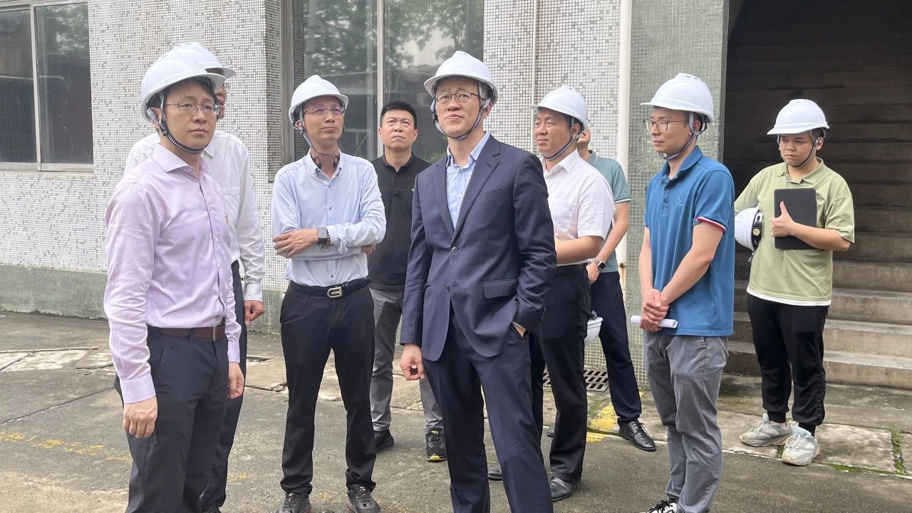 ����һ����ǰ����ҩ���ŵ�ί����ǡ������³�����˾��������ӵ�����ɽά��������Ʒ��vic��˾��չ�徲�������