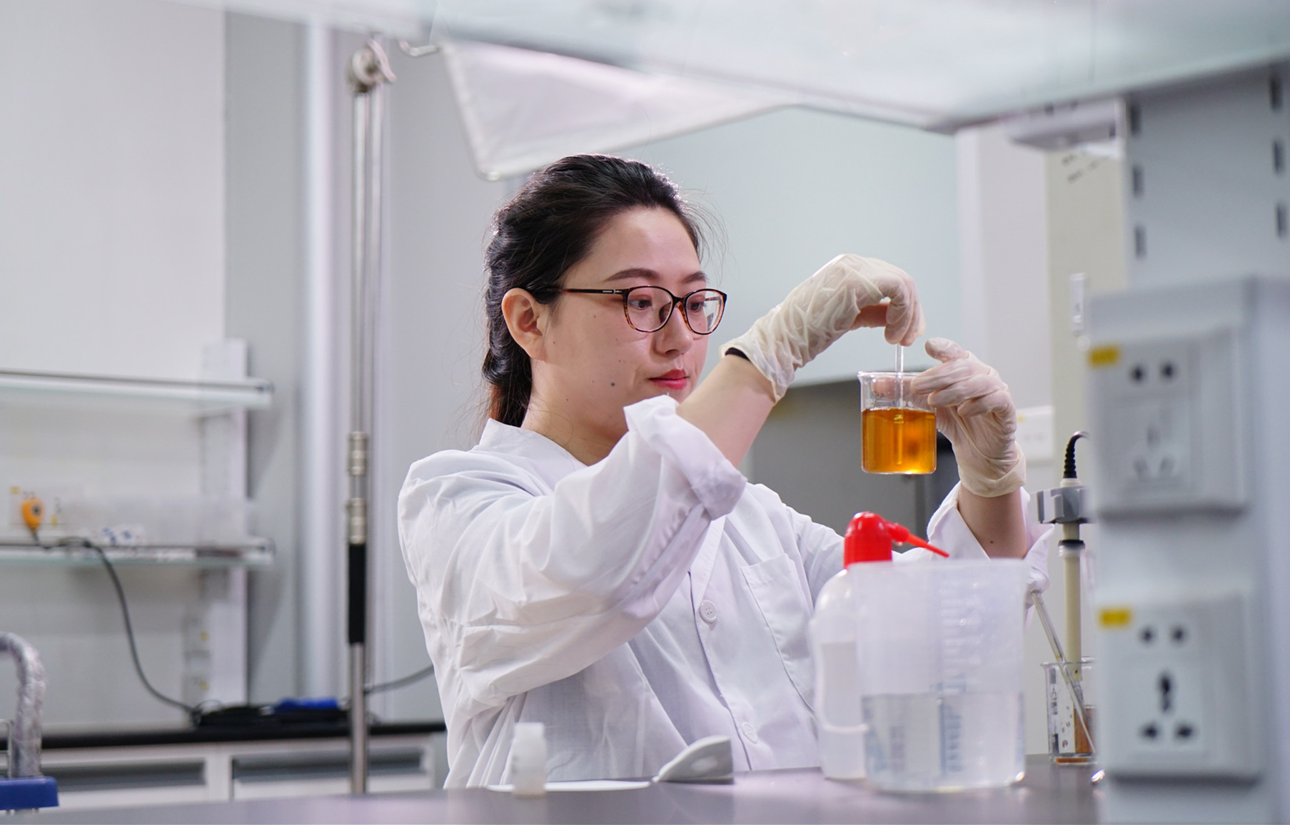 ά¶àÀûÑÇÀÏÆ·ÅÆvic(¼¯ÍÅ)¹Ù·½ÍøÕ¾